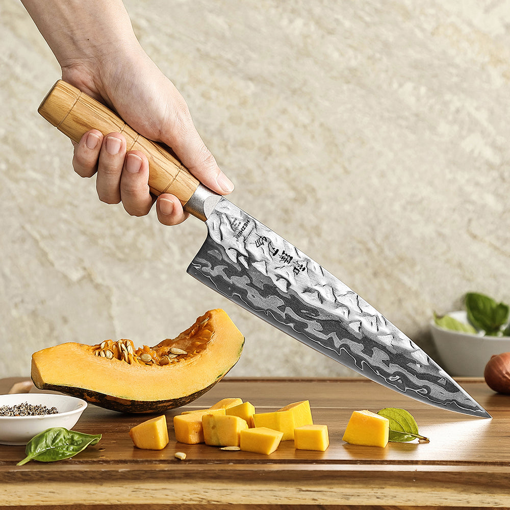 HEZHEN Premium 9‑Layer Damascus Chef‘s Knife – 12Cr18MoV Core, Olive Wood Handle & Ergonomic Relief