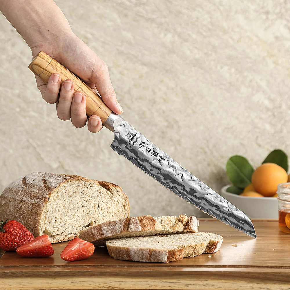 HEZHEN Serrated 9‑Layer Damascus 8.1'Bread Knife – 12Cr18MoV, Effortless Crust‑Cutting & Crumb Protection