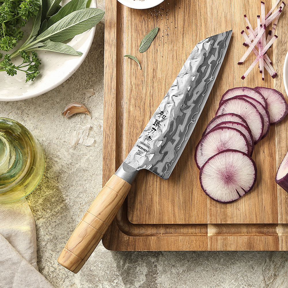 HEZHEN Versatile 9‑Layer Damascus Santoku – 3‑Virtue Blade with Olive Wood Handle