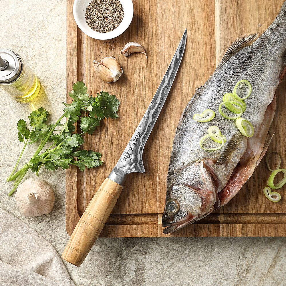 HEZHEN 7.2”Seafood Fillet Knife Professional 9-Layer Damascus,Razor Sharp Blade, Non-Slip Olive Wood Grip for Fish Deboning & Sashimi Cutting