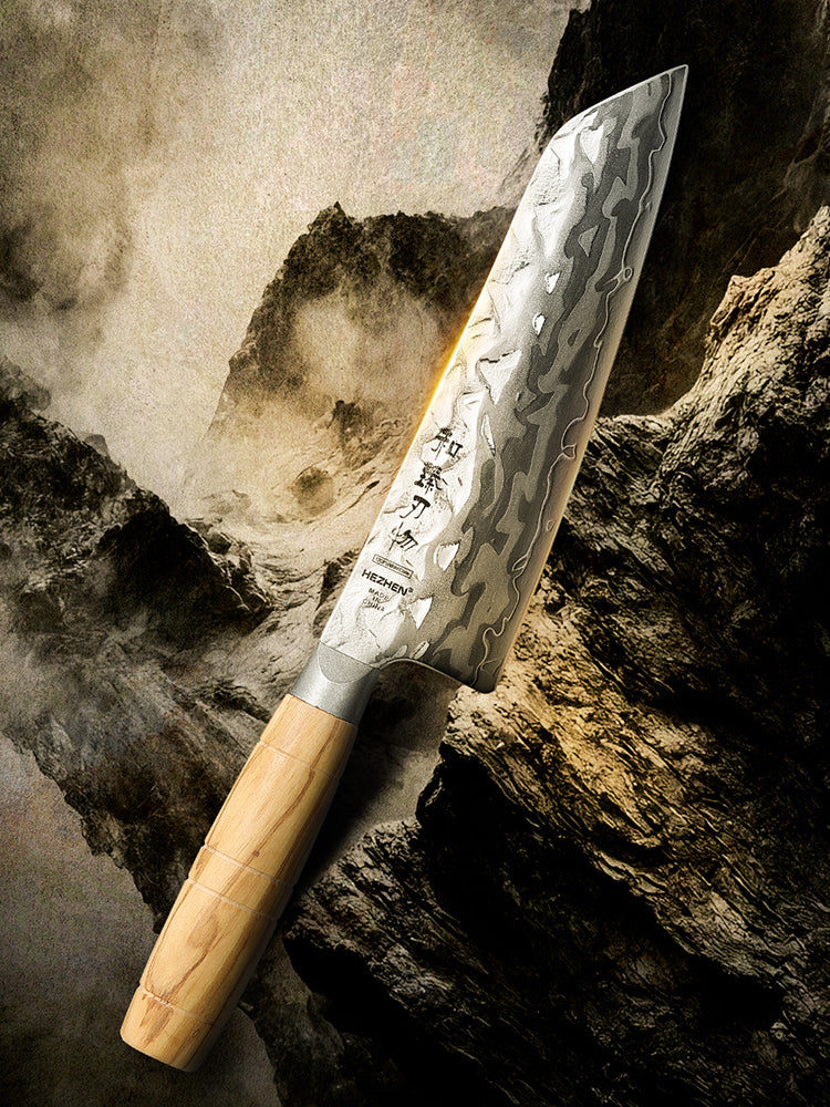 HEZHEN Versatile 9‑Layer Damascus Santoku – 3‑Virtue Blade with Olive Wood Handle